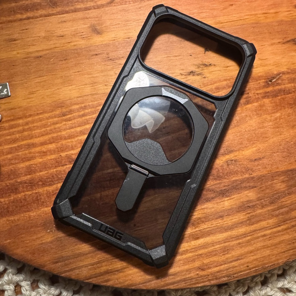 iPhone 17 Pro MagSafe UAG Phone Case